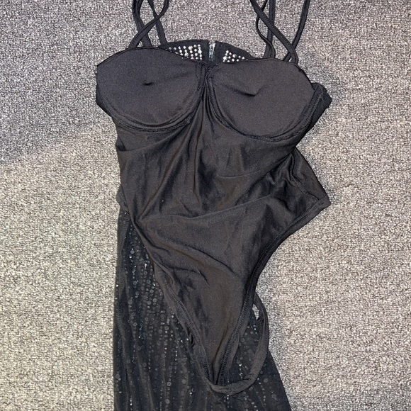 💃SOLD  SOLD SOLD💃Sparkling Crystal Rhinestones Bodycon Midi Dress - Picture 5 of 5